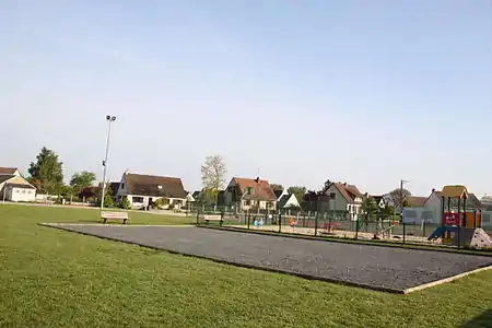 une allée de boules