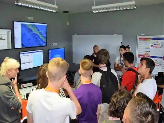 Apresentação da sala de controlo em Angra