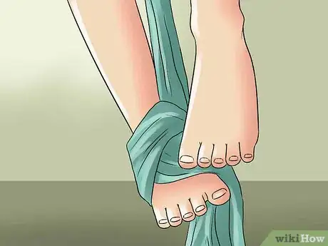 Image titled Do Aerial Silks Step 13