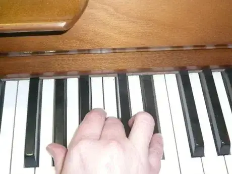 Image titled G_Sharp_Right_Hand_592.JPG