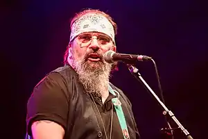 Earle performing at the Rudolstadt-Festival in 2018
