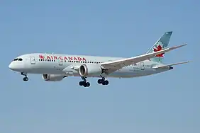 Boeing 787-8 in older livery