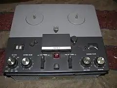Ampex Model 1250 tube stereo tape recorder c. 1962 – Designed for the high end consumer market