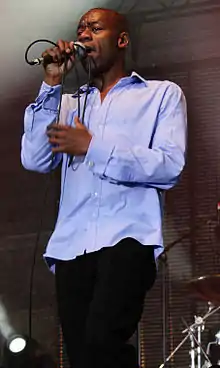 Roachford performing with Mike + The Mechanics