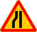 Road narrows on the left(for road works)