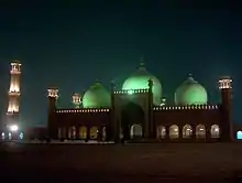 Image 60Badshahi Mosque built under the Mughal emperor Aurangzeb in Lahore, Pakistan (from Culture of Asia)
