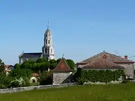 A general view of Bertric-Burée