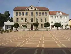 Elementary school on the Husovo Square