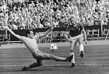 Michael Schulz of BFC Dynamo and defending Mario Roth of FC Vorwärts Frankfurt, during a match at the Dynamo-Stadion im Sportforum in 1986.