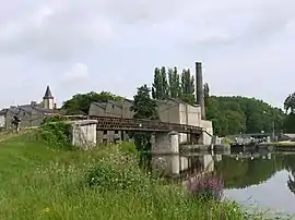 The junction, in the hamlet of Buges, between the Loing Canal, Briare canal and the Orleans Canal