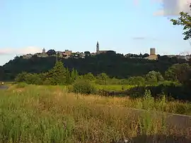 A general view of Castillon-du-Gard