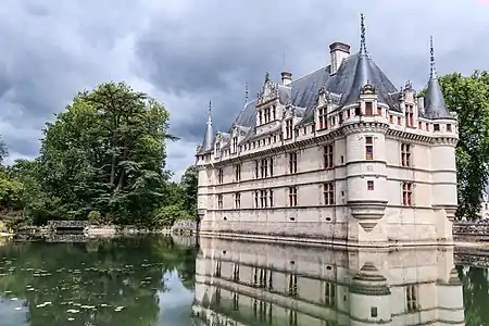 Northern Renaissance - Château d'Azay-le-Rideau (Loire, France), 1518-1527
