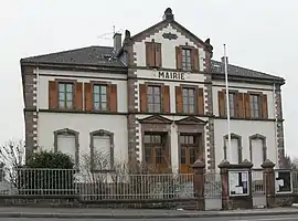 The town hall in Danne-et-Quatre-Vents