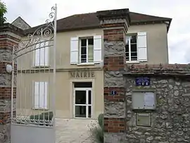 The town hall in Fromont
