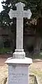 Bottonee Cross