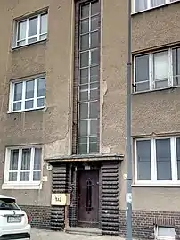 Nr.8 entrance, before renovation