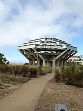 Geisel Library (San Diego, California, USA), 1970, by William Pereira