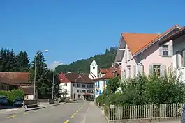 Glovelier village