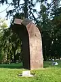 Eduardo Chillida, Shaft (1989)