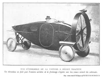 (Vue d'ensemble de la voiture a Hélice Tractive. La direction se fait par l'essieu arriere, et le frienage s'opere sur les roues avant du vehicule.) General view of the car with Tractive Propeller. The steering is by the rear axle, and the braking is on the front wheels.(La science et la vie, Tome 18. n. 53. Octobre-Novembre 1920 - Article d'Édouard Beaugrand.)