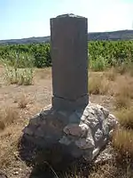 Camino de Albalate (4): Landmark memorial.