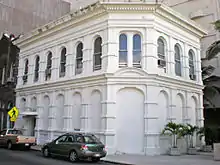 building on street corner
