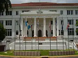 Hospital Santo Tomás, the largest public hospital in the country