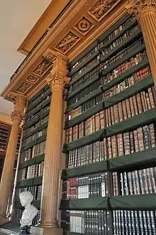 Composite columns of a bookshelf from Bibliothèque Mazarine (Paris)