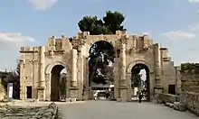 Image 17The south gate in the ancient city of Jerash (from Tourism in Jordan)