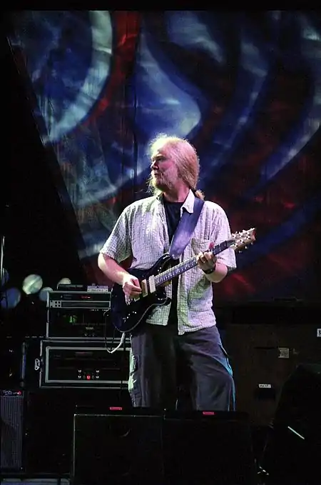 Herring performing with The Dead at the Virginia Beach Amphitheater on June 17, 2003