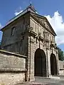 Moulins Gate