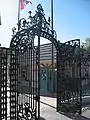 These gates still exist and are now the entrance to the London Bridge site in Lake Havasu City, Arizona in the USA