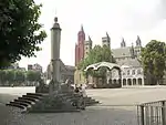 Perron and band stand