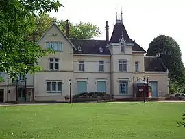 The town hall of Laveyron