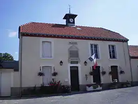 The town hall in Pourcy