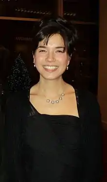 photo of Kanda, taken in the atrium of the Marcus Center (Milwaukee, Wisconsin, USA) following her performance with the Milwaukee Symphony Orchestra on 2011-01-14