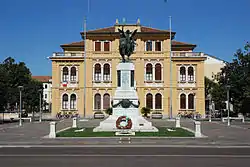 War Memorial and City Hall