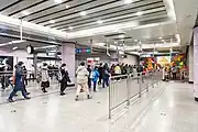 Line 4 north concourse
