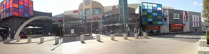 Panorama of the main entrance from Murray Road