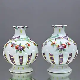Nymphenburg: Pair of small table vases, probably by J. Häringer, ca 1760