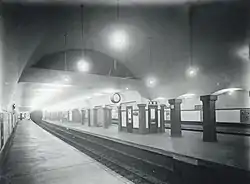 Boston's Park Street Under station in 1912. The same platform configuration is still in use.