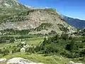 Following the Treaty of Paris, the end of the Saint-Nicolas plateau now delimits the border 10 kilometres (6.2&nbsp;mi) below the Mont Cenis Pass.