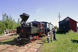 Narrow gauge 750&nbsp;mm (.mw-parser-output .frac{white-space:nowrap}.mw-parser-output .frac .num,.mw-parser-output .frac .den{font-size:80%;line-height:0;vertical-align:super}.mw-parser-output .frac .den{vertical-align:sub}.mw-parser-output .sr-only{border:0;clip:rect(0,0,0,0);clip-path:polygon(0px 0px,0px 0px,0px 0px);height:1px;margin:-1px;overflow:hidden;padding:0;position:absolute;width:1px}2&nbsp;ft&nbsp;5+1⁄2&nbsp;in) Porter. Oldest operational locomotive in Finland (built 1901). Today used in Jokioinen Museum Railway.