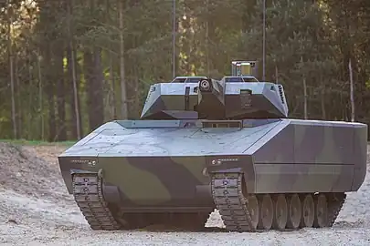 Front right three-quarter shot of the Lynx KF41 prototype