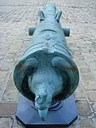 Rooster head of a 12-pounder. Caliber: 121&nbsp;mm.
