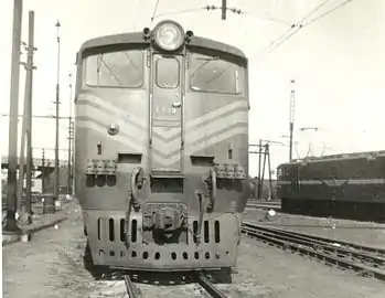 No. E445, at the time still in bottle green livery, at Salt River Depot, Cape Town, 7 January 1966.