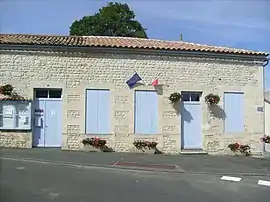 The town hall in Saint-Sorlin-de-Conac