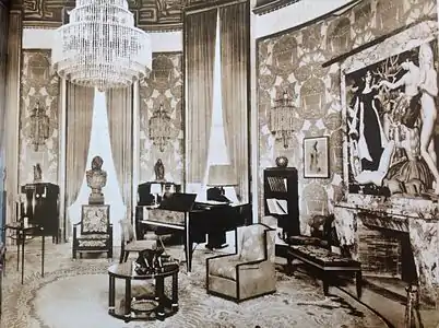 Salon of the Hôtel du Collectionneur from the 1925 International Exposition of Decorative Arts, furnished by Émile-Jacques Ruhlmann, painting by Jean Dupas, design by Pierre Patout