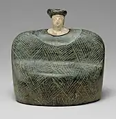 Seated figurine (Bactrian); 3rd-2nd millennia BC; chlorite and limestone; height: 9&nbsp;cm; Metropolitan Museum of Art (New York City)