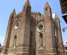 Battlements and watchtowers, Église Notre-Dame, Simorre